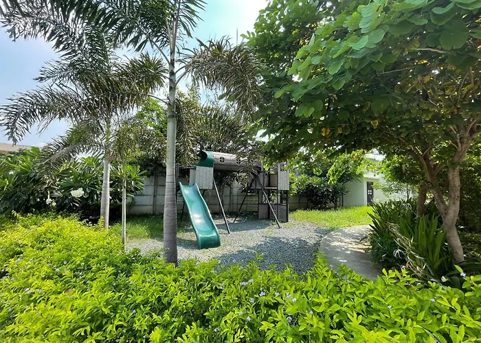 Althea's Cozy - In Pinas Apartamento *