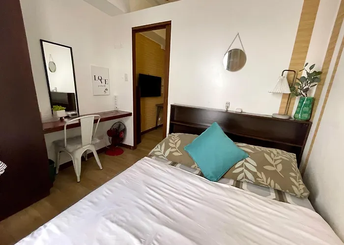 Althea's Cozy - In Pinas * Manila